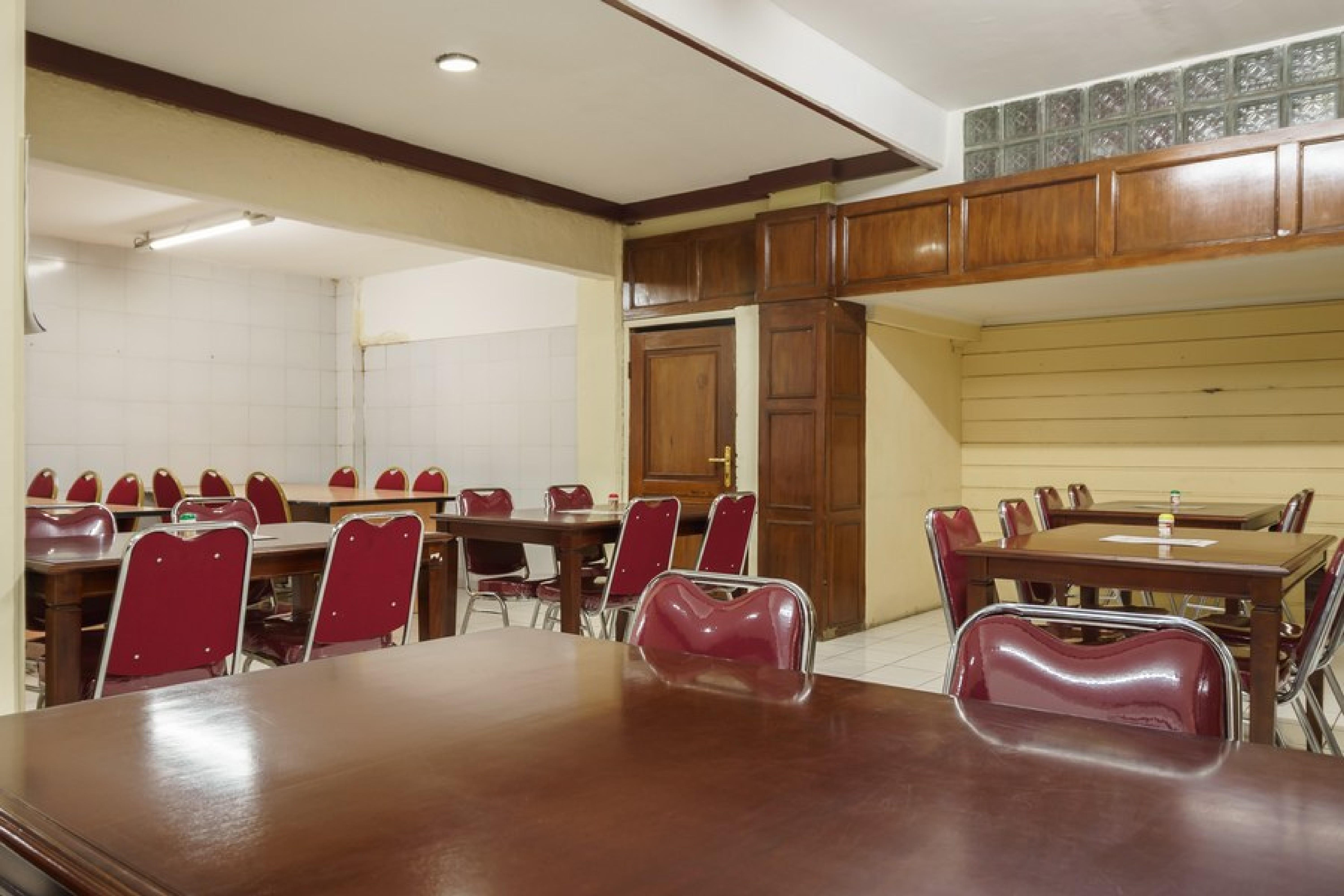 Reddoorz @ Jalan Jaksa Jakarta Exterior photo